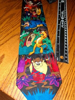 Vintage 90s Looney Tunes Tasmanian Devil “Jungle Devil” Tie – Warner Bros – Rare
